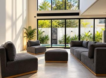 Casa · 290m² · 3 Recámaras · 2 Estacionamientos · Casa de Lujo en Venta en Vía Cumbres, Cancún | 290 m² | 3 Recámaras | Alberca Privada