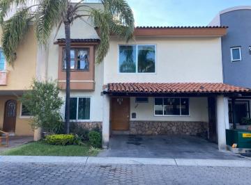 Casa de 3 habitaciones, Zapopan · Se Renta Hermosa Casa Dentro de Coto en Virreyes