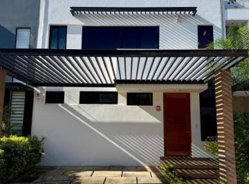 Casa · 200m² · 3 Recámaras · 2 Estacionamientos · Casa en Renta en Cancun Residencial Rio
