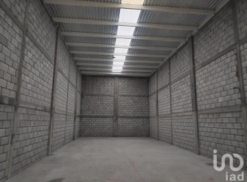 Bodega comercial · 200m² · 1 Recámara · Bodega Sobre Av Principal en La Ciudad de Torreón