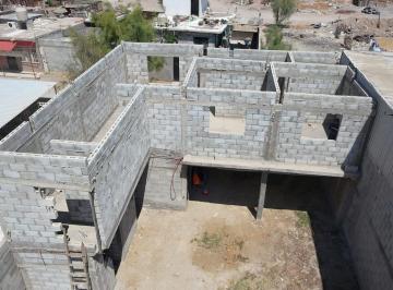 Casa · 69m² · 3 Recámaras · 2 Estacionamientos · ¡Oportunidad Inmobiliaria! Casa en Obra Negra con Amplio Patio