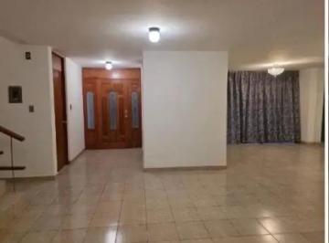 1 · Casa en Venta en Jardines de Churubusco, Iztapalapa.
