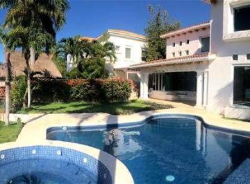 Casa · 480m² · 3 Recámaras · 4 Estacionamientos · Casa - Isla Dorada