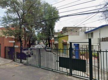 Casa de 3 habitaciones, Coyoacán · Casa en Venta en Coyoacan