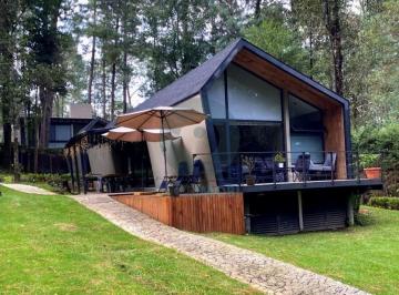 Casa · 230m² · 4 Recámaras · 3 Estacionamientos · Casa en Renta a Minutos de Avándaro, Bosque, Jacuzzi y Enorme Jardín