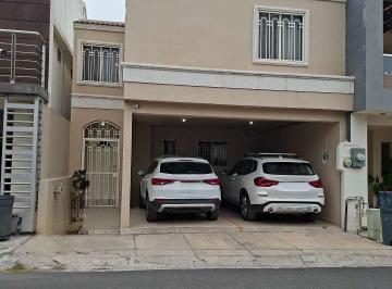 Casa · 160m² · 3 Recámaras · 2 Estacionamientos · Casa Amueblada Renta Privada Pinos Monterrey