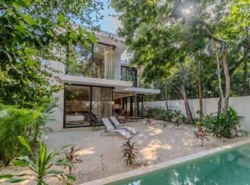 Casa de 5 habitaciones, Tulum · Casa en Venta en Aldea Zama, Tulum