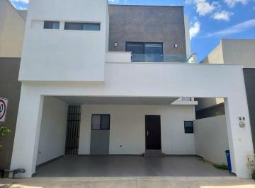 Casa de 3 habitaciones, García · Casa Amueblada en Privalia Frente a Amenidades