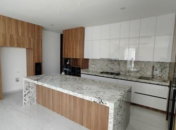 e5a1fd89a2abcccc0feb7ade371788bfb2d5361c9a8fbc141bd550b46b9da47c · Residencia de Lujo Al Norte de Aguascalientes