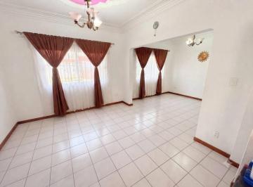 Casa de 4 habitaciones, Gustavo A. Madero · Casa en Venta de 270 m² de Construcción con 3 Estacionamientos | $6,400,000