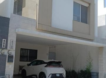 Casa · 152m² · 4 Recámaras · 3 Estacionamientos · Casa en Renta $40,000 Cumbres Puerta de Hierro. Monterrey. Nuevo León.