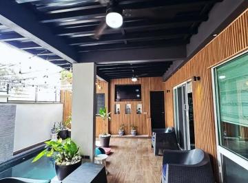 1 · Casa en Venta en La Rioja con Alberca, Carretera Nacional, Monterrey, N. L.