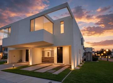 1 · Casa en Venta en Terranova, Corregidora, Gran Ubicación!