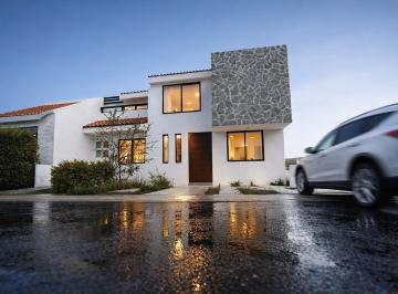 1 · Casa en Venta en Ciudad Maderas, 3 Recámaras, 2.5 Baños, Diseño Moderno