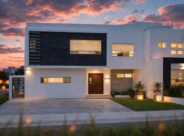 1 · Se Vende Casa en Cañadas del Arroyo, 3.5 Baños, Family Room, T.244 m², C.226 m²