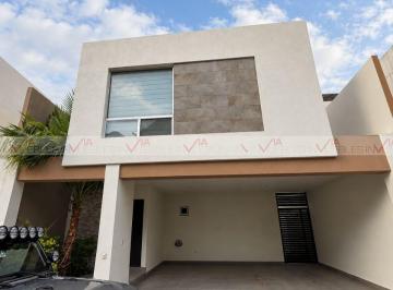 Casa · 313m² · 3 Recámaras · 2 Estacionamientos · Casa en Venta en Puerta de Hierro