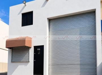 Nave industrial · 188m² · 1 Estacionamiento · Nave Industrial en Venta en Central