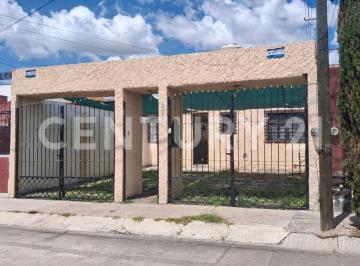 Casa · 60m² · 2 Recámaras · 2 Estacionamientos · Casa en Renta en Fracc. Vista del Sol, Aguascalientes