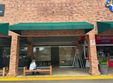 Local en centro comercial , Zapopan · Local en Renta en Plaza Unicenter en Zapopan