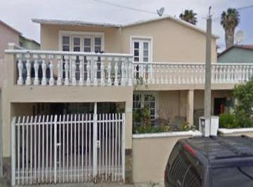 Casa de 4 habitaciones, Tijuana · Casa en Venta en Calle Risco Playas de Tijuana Dorada Tijuana Baja California