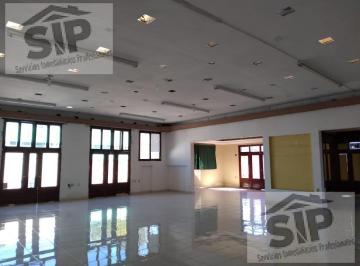 Local comercial · 900m² · 4 Recámaras · 4 Estacionamientos · Casa - Saltillo Zona Centro