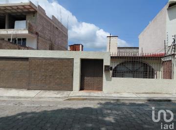 Casa · 124m² · 3 Recámaras · 2 Estacionamientos · Casa en Venta en Tonatico, México