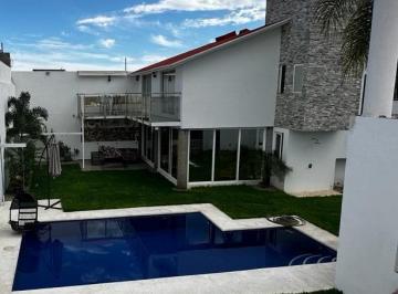 Casa · 180m² · 3 Recámaras · 3 Estacionamientos · Preciosa Casa en Venta en Burgos, Morelos