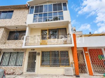 Dúplex · 208m² · 7 Recámaras · 1 Estacionamiento · Casa en Venta en Uh Culhuacán Ctm Secc. Ixa, Coyoacán, Cdmx