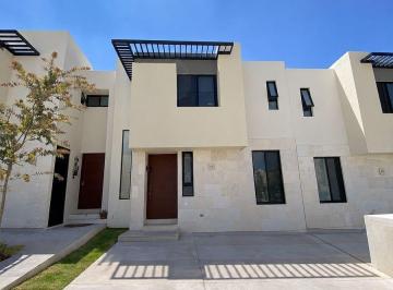 4fc0010014bbfd0c10bf8f4596347b2cb2d2fa2685ba3624644c73541716102e · Casa en Venta con Estudio en Pb, Zibatá, Querétaro