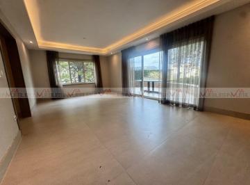 Departamento · 220m² · 3 Recámaras · 2 Estacionamientos · Departamento en Venta en Las Privanzas