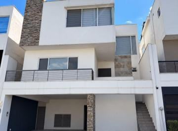 Casa de 3 habitaciones, Monterrey · Casa en Venta Puerta de Hierro Sector Linces Monterrey