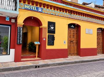 Local comercial , San Cristóbal de las Casas · Inmueble Comercial con Hotel y Restaurante a 2 Cuadras del Parque Central
