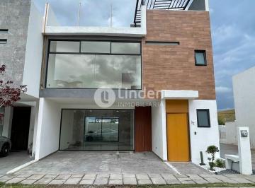 Casa · 120m² · 3 Recámaras · 2 Estacionamientos · Casa en Venta en Fraccionamiento Punta del Sol, Zona Sur, C. U. Puebla.