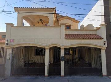 Casa de 3 habitaciones, Mexicali · Casa en Venta en Isla Fiji Jardines del Lago Mexicali Baja California