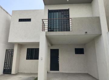 Casa de 3 habitaciones, Apodaca · Gran Oportunidad, Casa Muy Amplia, Colonia Privada Valle de San Francisco