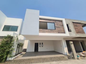 Casa · 190m² · 3 Recámaras · 2 Estacionamientos · Casa Modelo Macuilis Zona Country