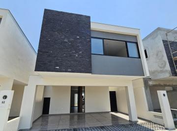 Casa · 180m² · 3 Recámaras · 2 Estacionamientos · Casa en Venta en Residencial Real Campestre Modelo Cora