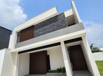Casa · 225m² · 3 Recámaras · 2 Estacionamientos · Casa Nueva en Venta Entrega Inmediata en Residencial con Seguridad
