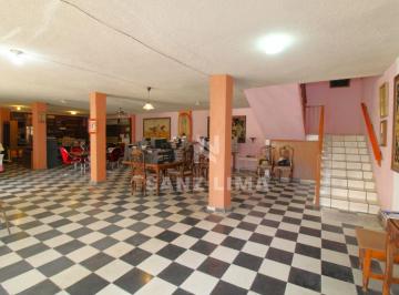 Casa de 3 habitaciones, Celaya · Celaya Gto. Centro: Casa en Venta con Dos Locales Comerciales y Tres Recamaras.
