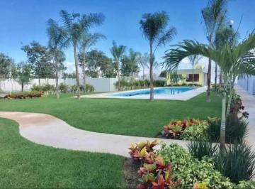 Casa en condominio de 3 habitaciones, Solidaridad · casa con Alberca y Seguridad 24/7 | 3 Hab + 3 Baños en Paseo Los Olivos