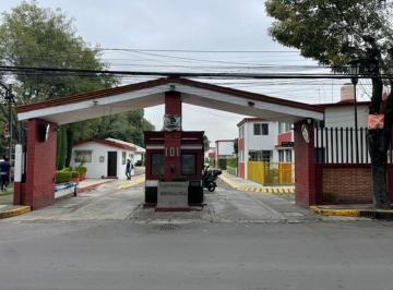 Casa de 3 habitaciones, Coyoacán · Cerca de División del Norte y Tlalpan en Fraccionamiento Los Robles