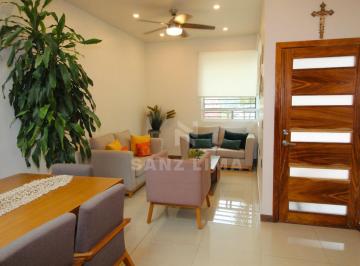 Casa de 2 habitaciones, Celaya · Quinta Bugambilias: Casa en Venta Una Planta, 2 Recamaras, 2 Baños, Fracc. Priv.