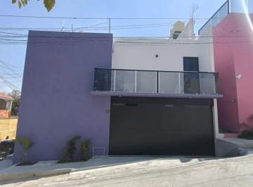 Casa de 4 habitaciones, Tuxtla Gutiérrez · Casa en Venta en Frac Los Sabines con Recamara en Planta Bajaa Cuadras del Libramiento Sur Ote