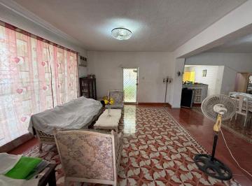 Casa · 229m² · 2 Recámaras · 1 Estacionamiento · Casa en Santiago Para Remodelar en Merida