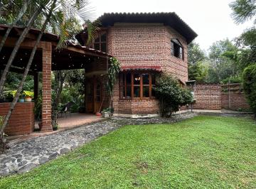 Casa de 1 habitación, Tepoztlán · Hermosa Casa con Jardín Circundante