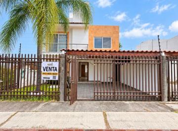 Casa de 3 habitaciones, Querétaro · Casa en Cumbres de Lago Juriquilla con Vigilancia