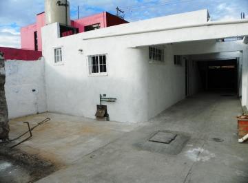 Casa · 40m² · 2 Recámaras · 1 Estacionamiento · Casa - José María Morelos y Pavón