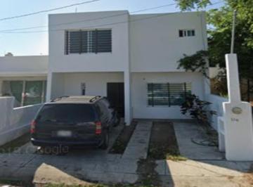 Casa de 2 habitaciones, Manzanillo · Casa en Venta en Emiliano Zapata 120 Paraiso Salahua Manzanillo Colima