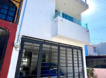 Casa de 3 habitaciones, Zapopan · Casa en Venta en Jardines del Valle, Zapopan, Jalisco