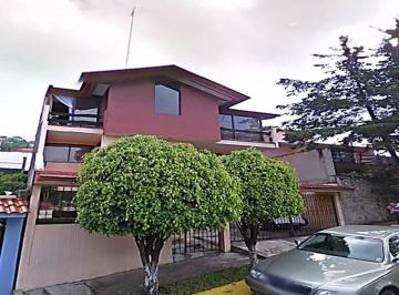 Casa de 4 habitaciones, Naucalpan de Juárez · Casa de 320 m² con 4 Recámaras en Venta en Paseos del Bosque